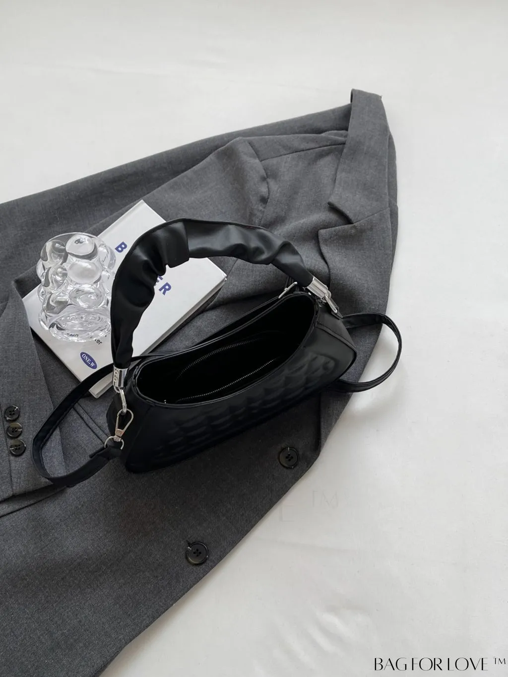 BagForLove - Chic Crocodile Pattern Handbag - Versatile & Stylish