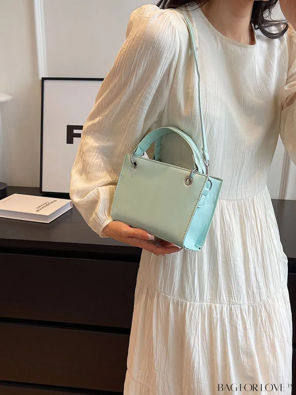 BagForLove - Compact Stylish Handbag: Adjustable Shoulder Strap for Fashion-forward Individuals