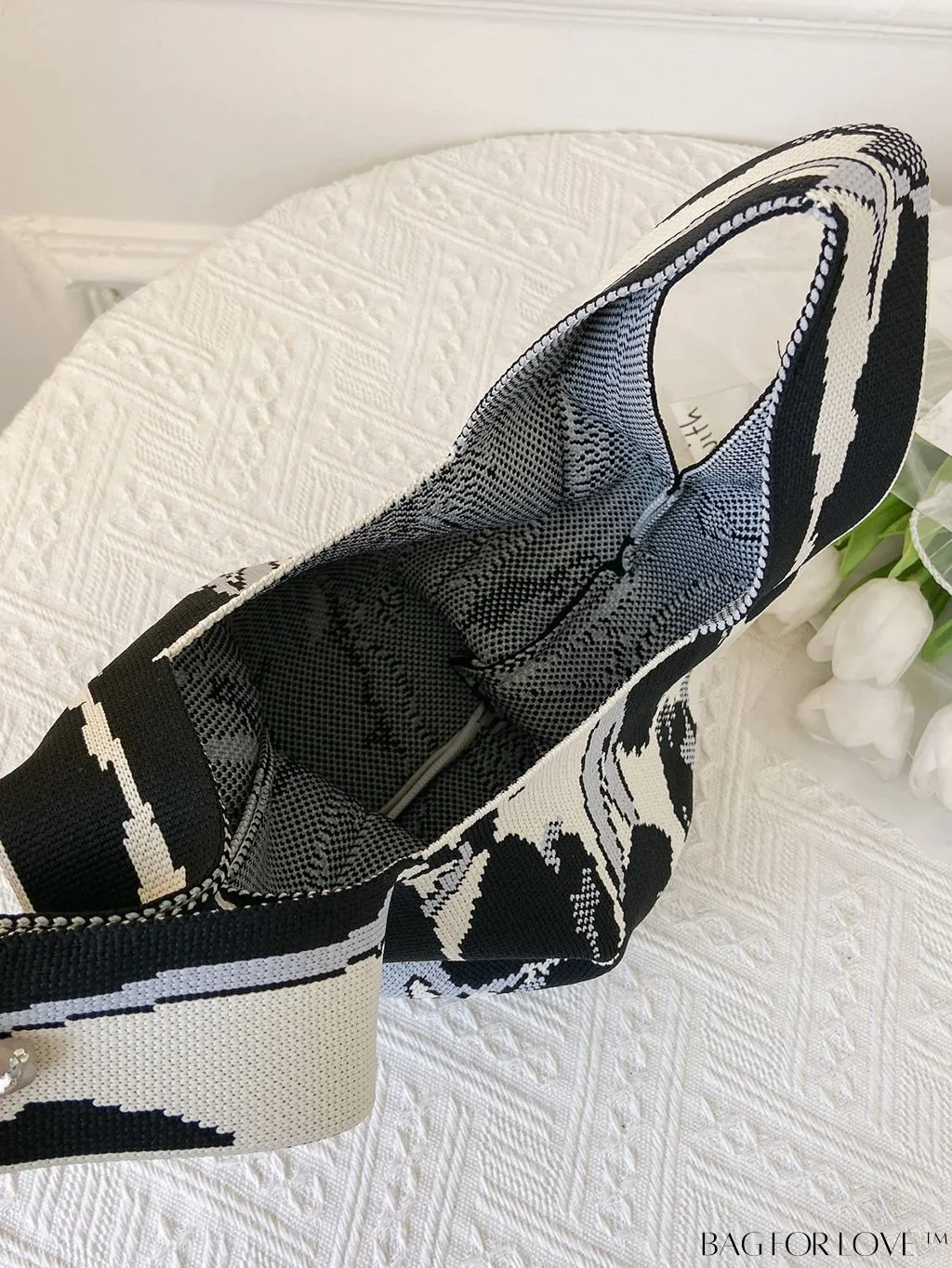BagForLove - Modern Knitted Handbag: Stylish Contrasting Colors, Fresh Shoulder Bag Design