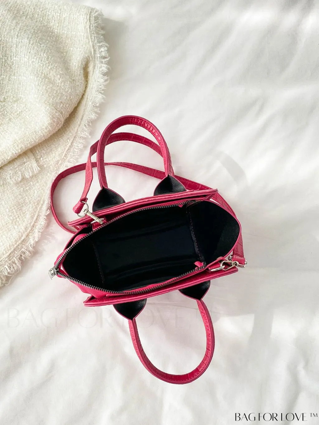 BagForLove - Multi-functional Pink Crocodile PU Handbag: Stylish and Practical