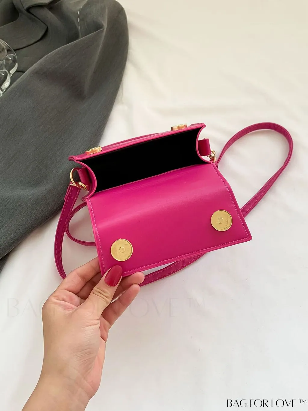 BagForLove - Stylish Mini Square Handheld Bag with Flip Cover - Exquisite Fashion Accessory
