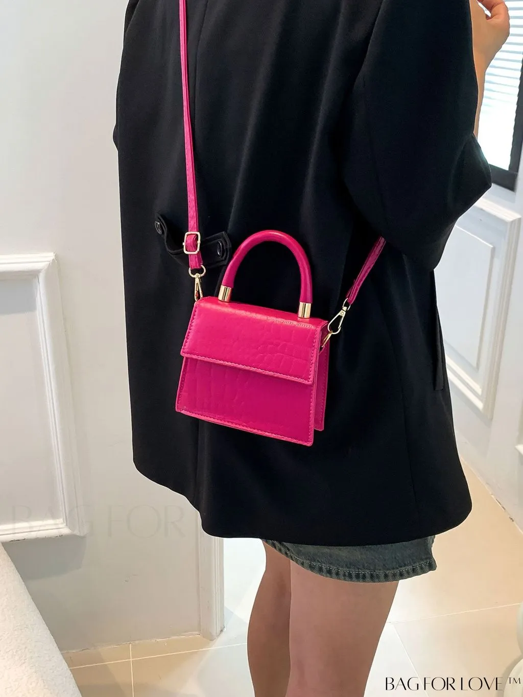 BagForLove - Stylish Mini Square Handheld Bag with Flip Cover - Exquisite Fashion Accessory