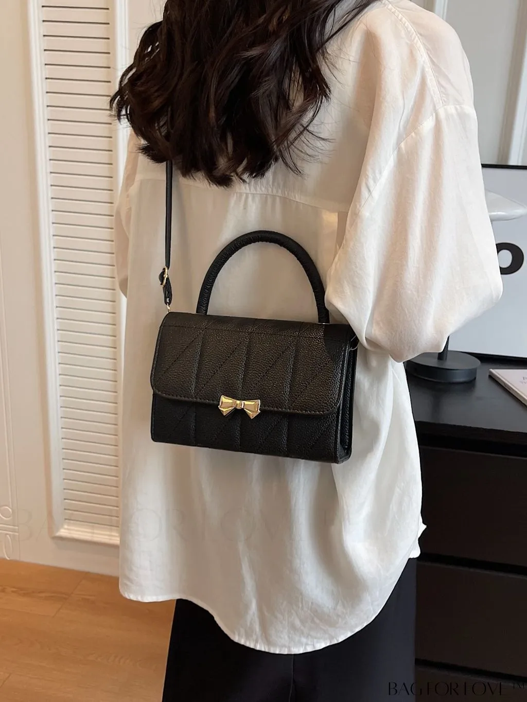 BagForLove - Stylish Rhombus Pattern Handbag With Elegant Bow Decoration