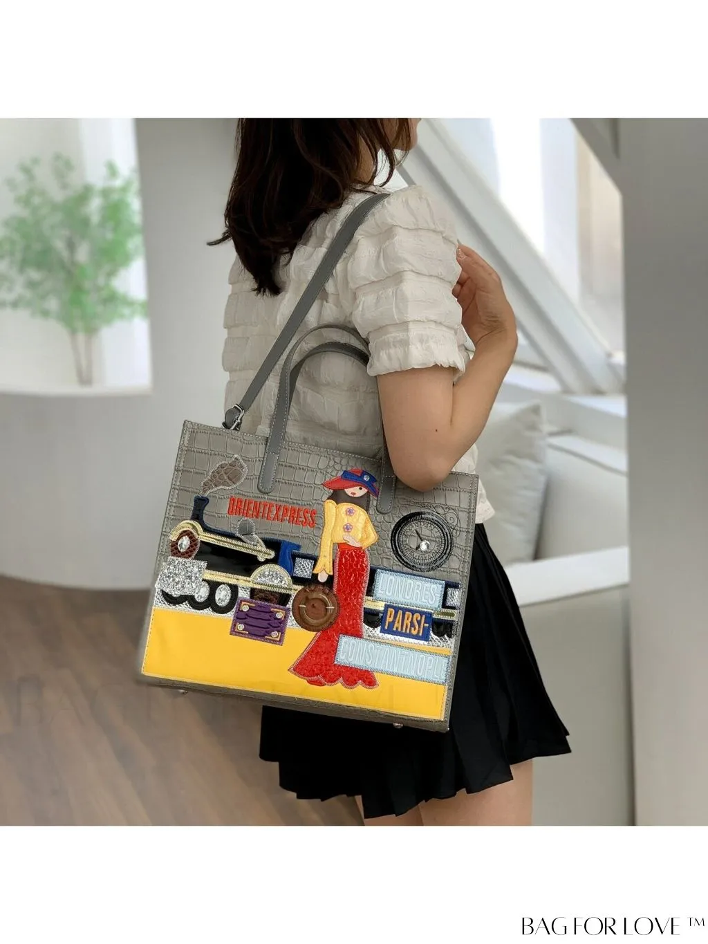BagForLove - Stylish Womens Square Bag with Embroidered Cartoon Character Design - New Arrival