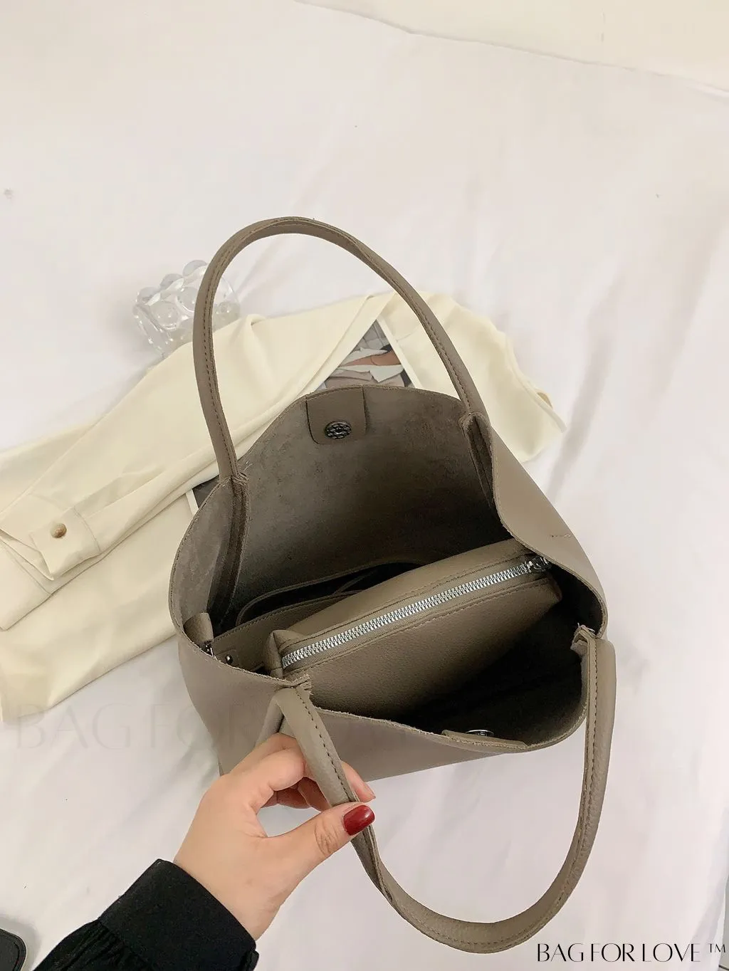 BagForLove - Versatile and Stylish Womens Tote, Shoulder, and Crossbody Bag