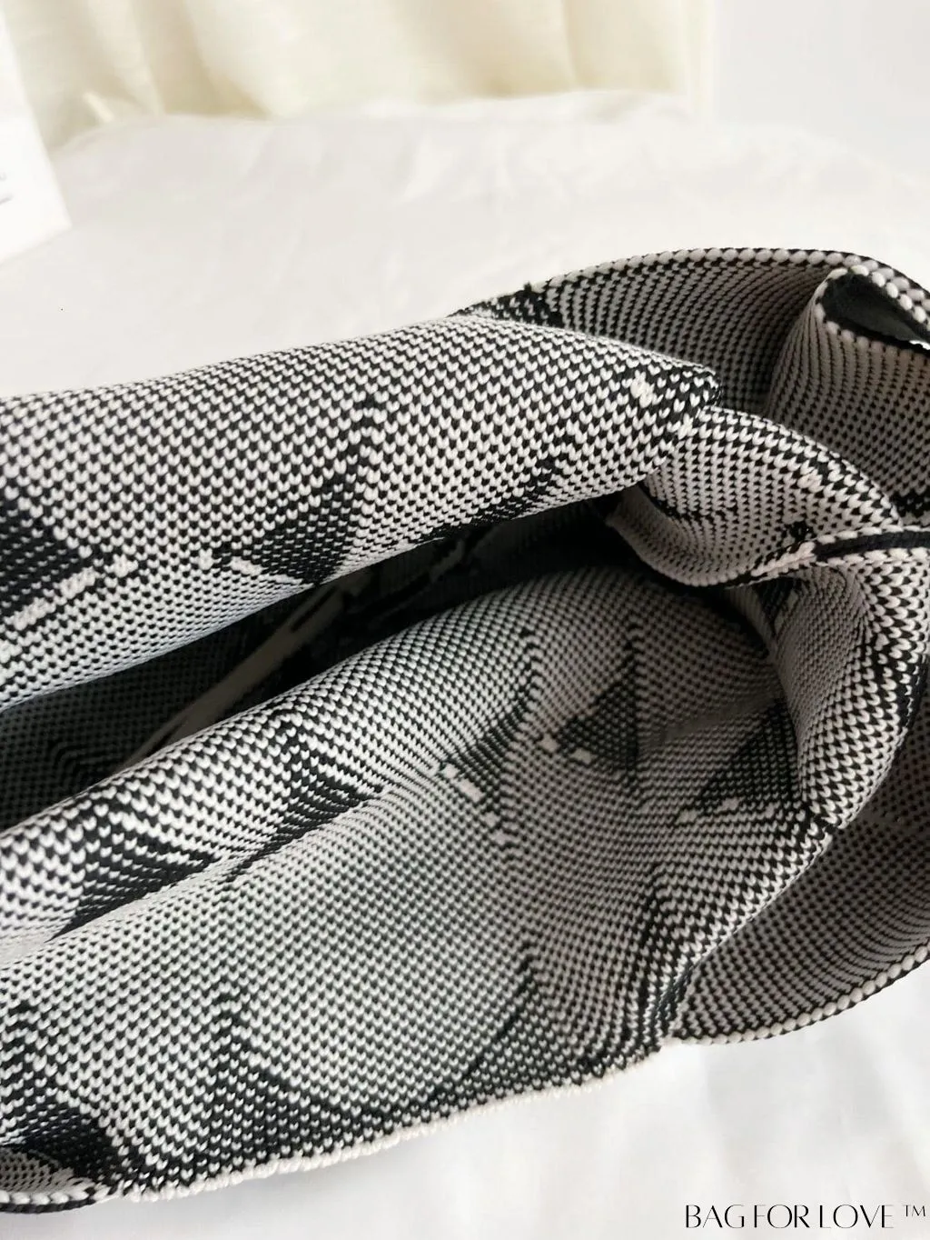 BagForLove - Womens Knitted Tote Bag: Spacious & Portable Solution for Stylish Storage