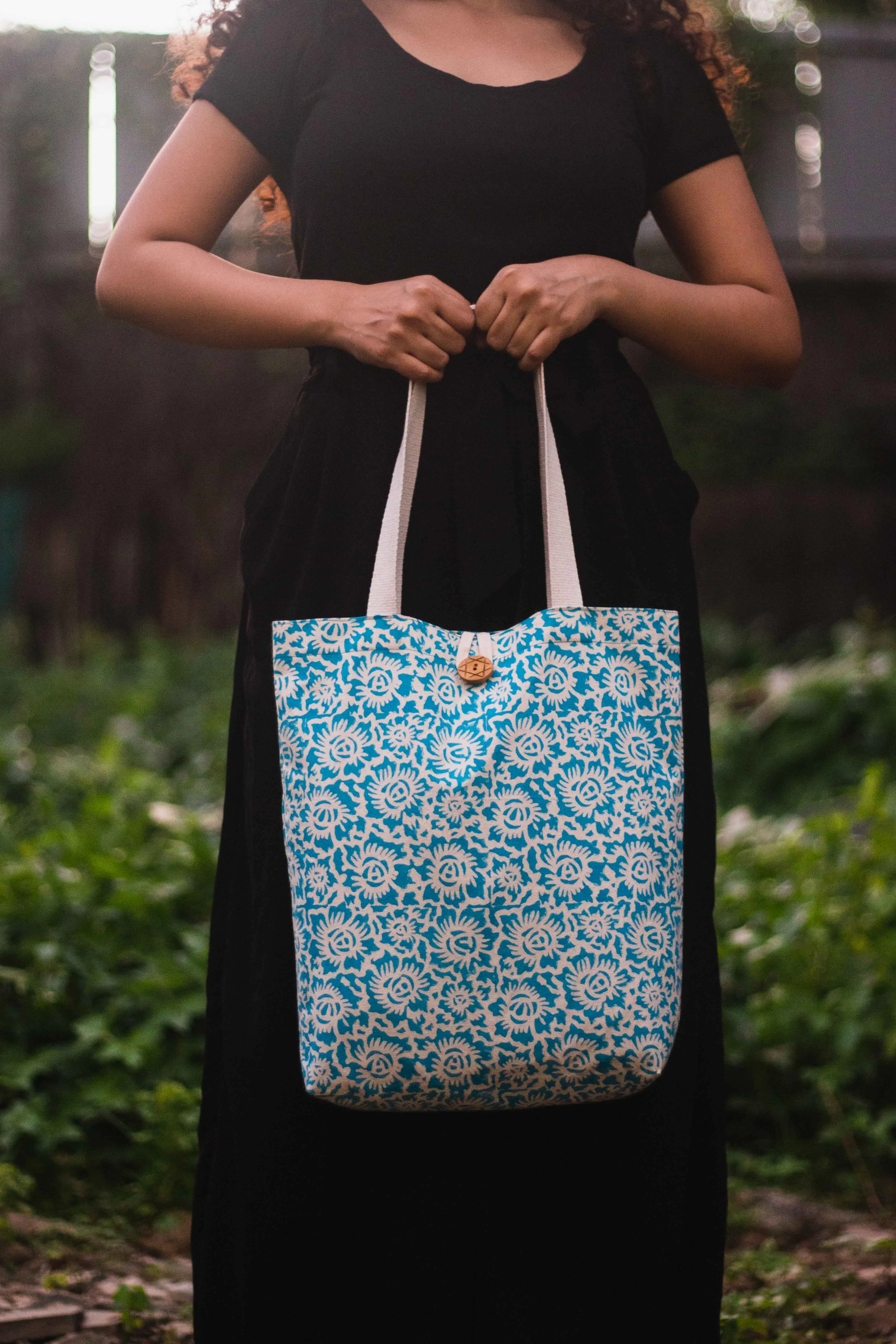 Cotton Shopping Tote Bag · Floral Fun Blue