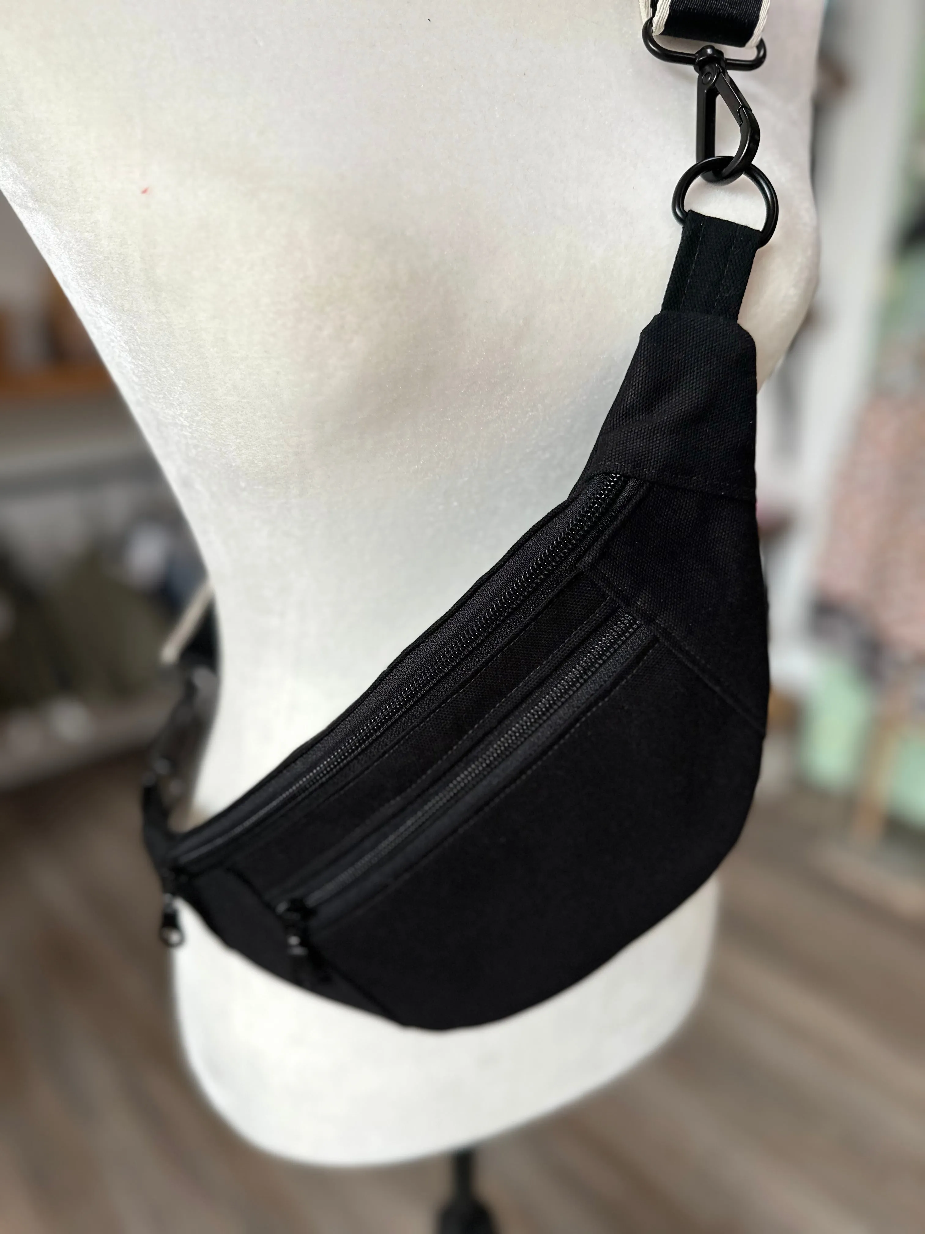 Crossbody Hipster Bag: Black Canvas Floral Lining