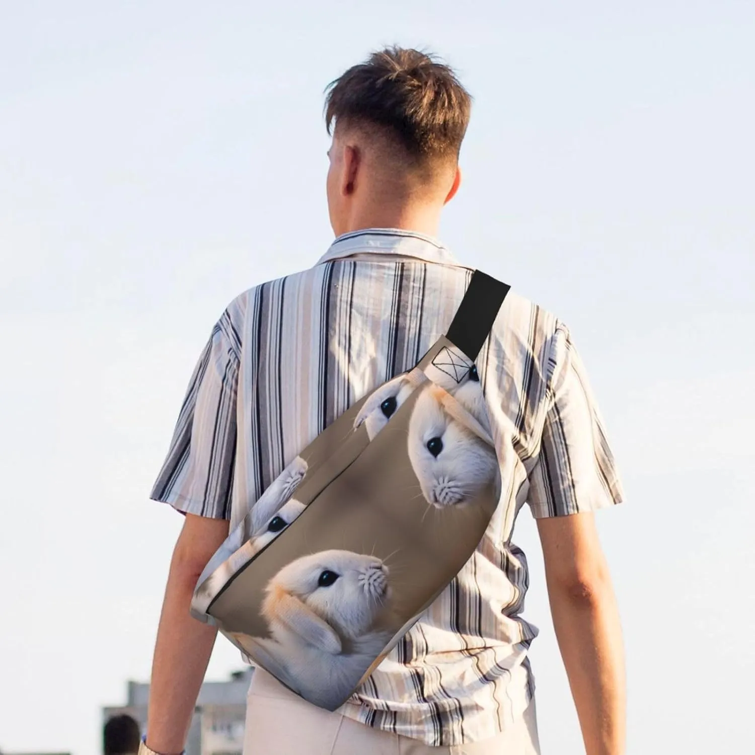 cry rabbit Multi-Purpose Fanny Pack and Crossbody Bag - High Capacity with Zipper Pockets, Ideal for Men and Women
