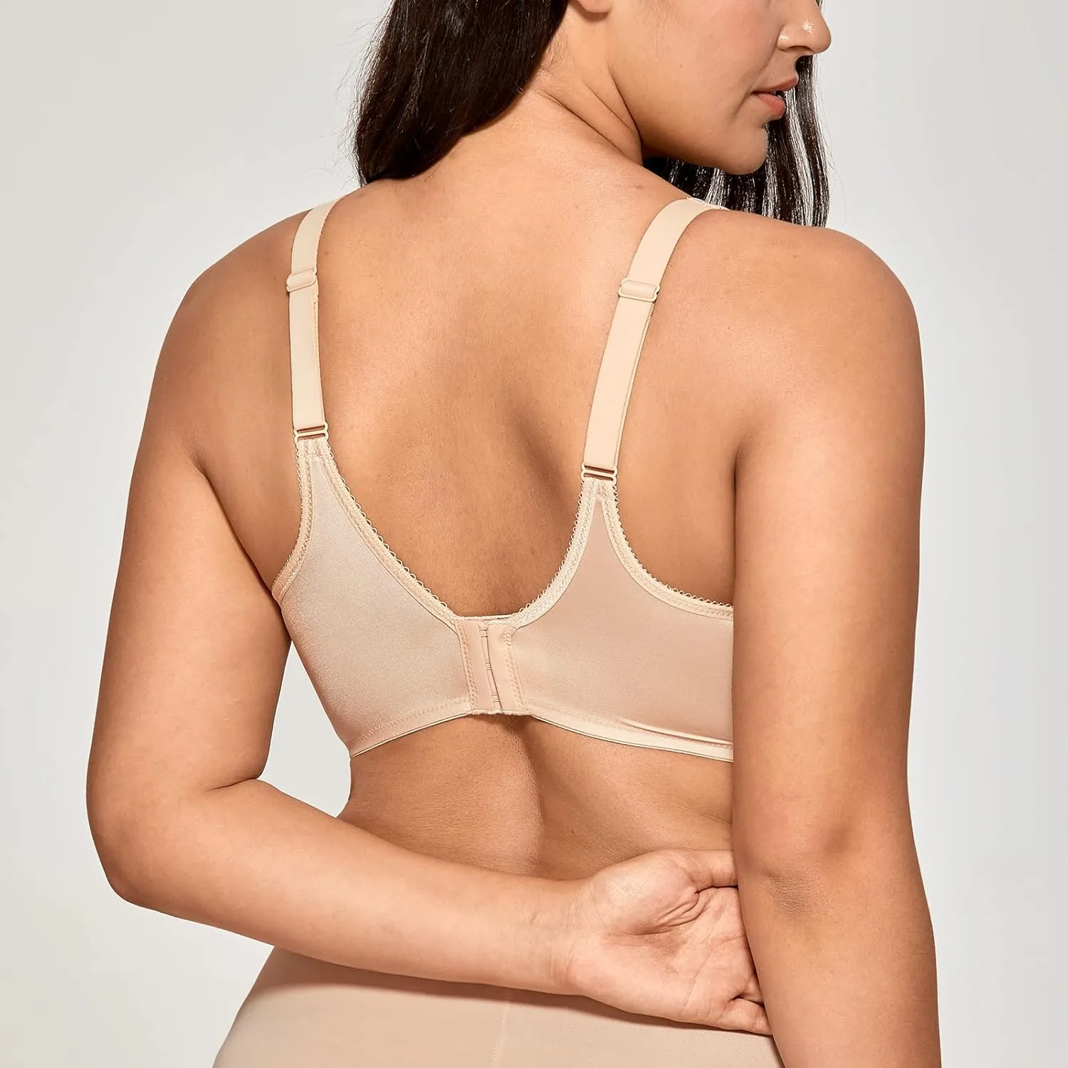 DELIMIRA Women's Seamless Tshirt Bras Plus Size Full Coverage Underwire Lightly Lined Bra Up to F