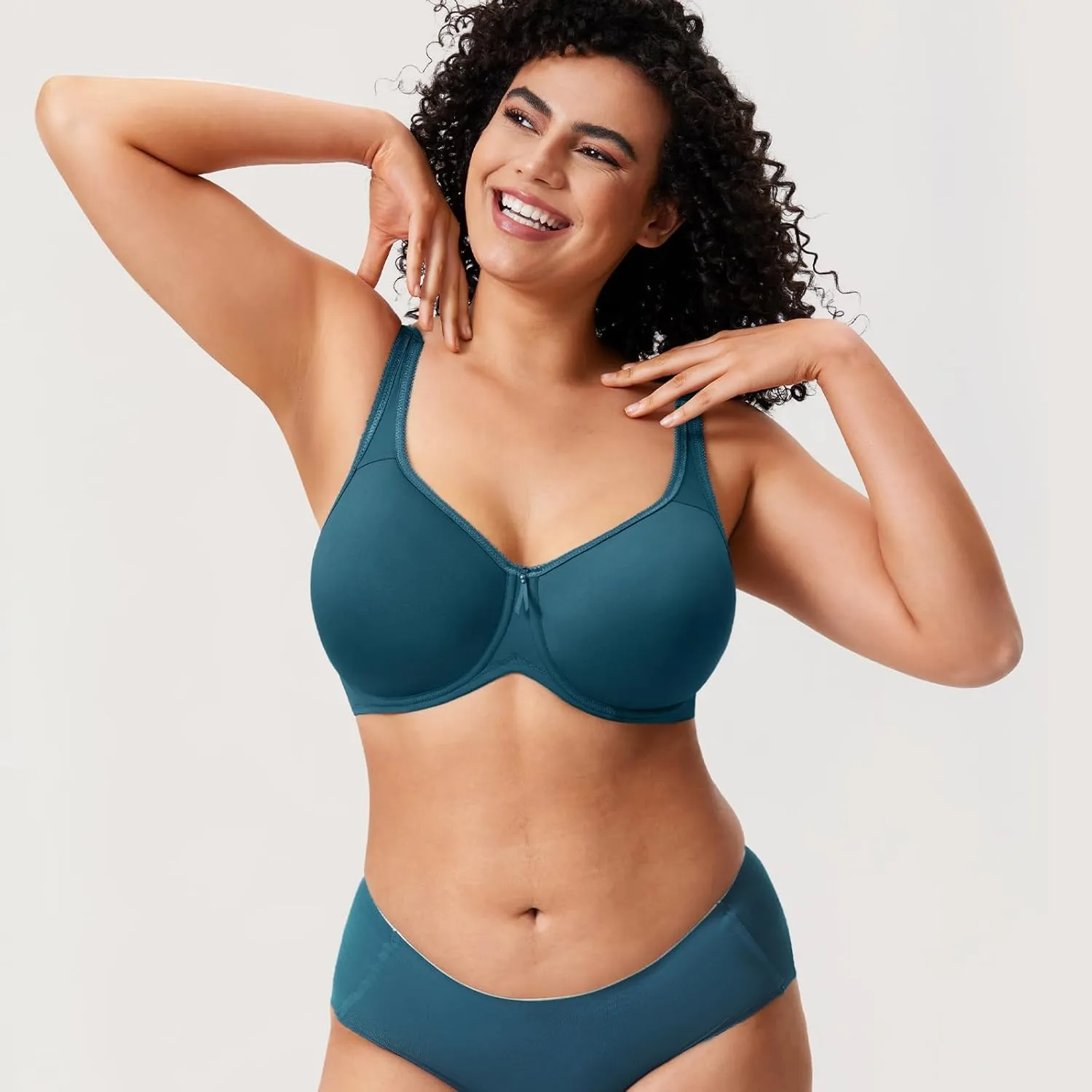 DELIMIRA Women's Seamless Tshirt Bras Plus Size Full Coverage Underwire Lightly Lined Bra Up to F