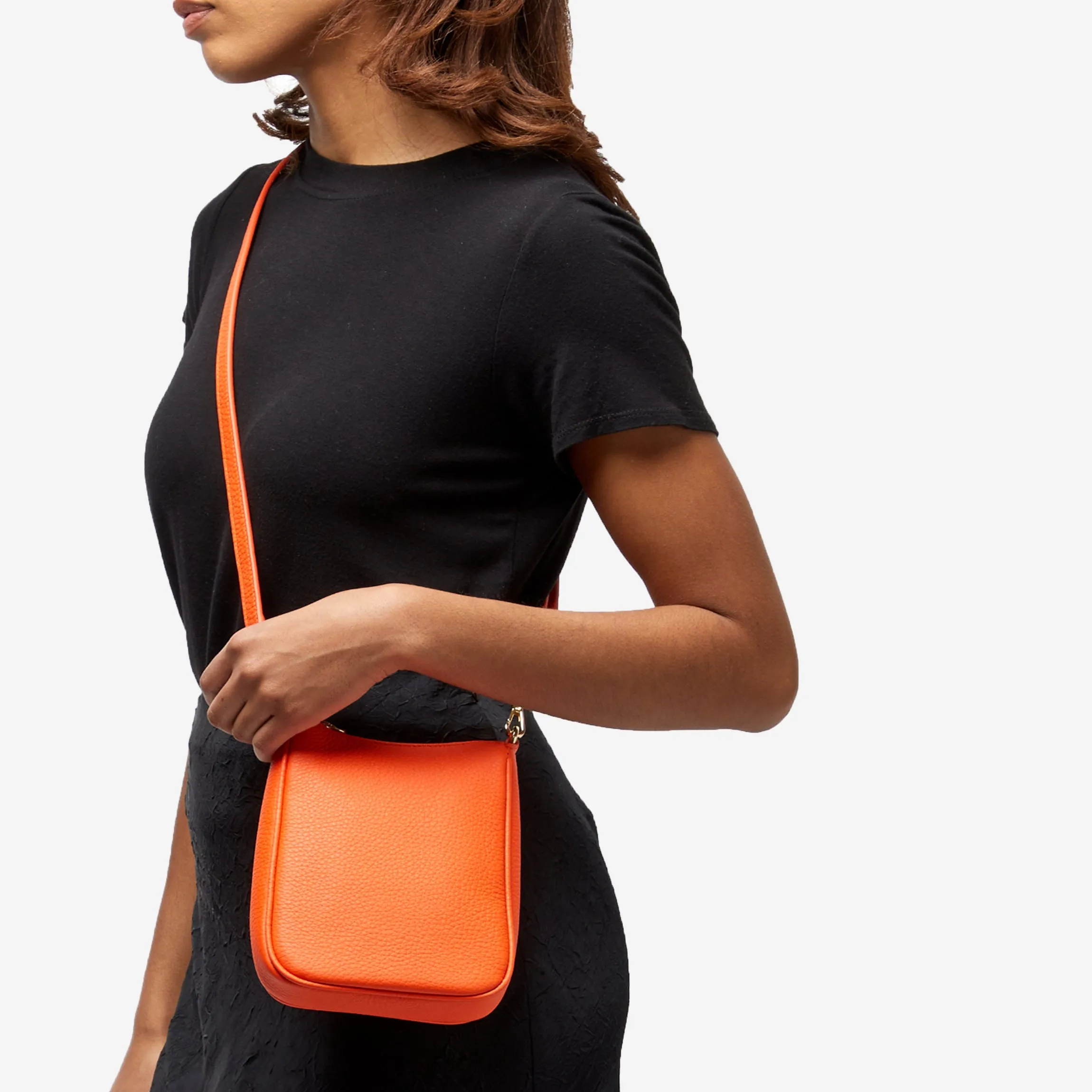 Greta Chain Vertical Sling Clementine