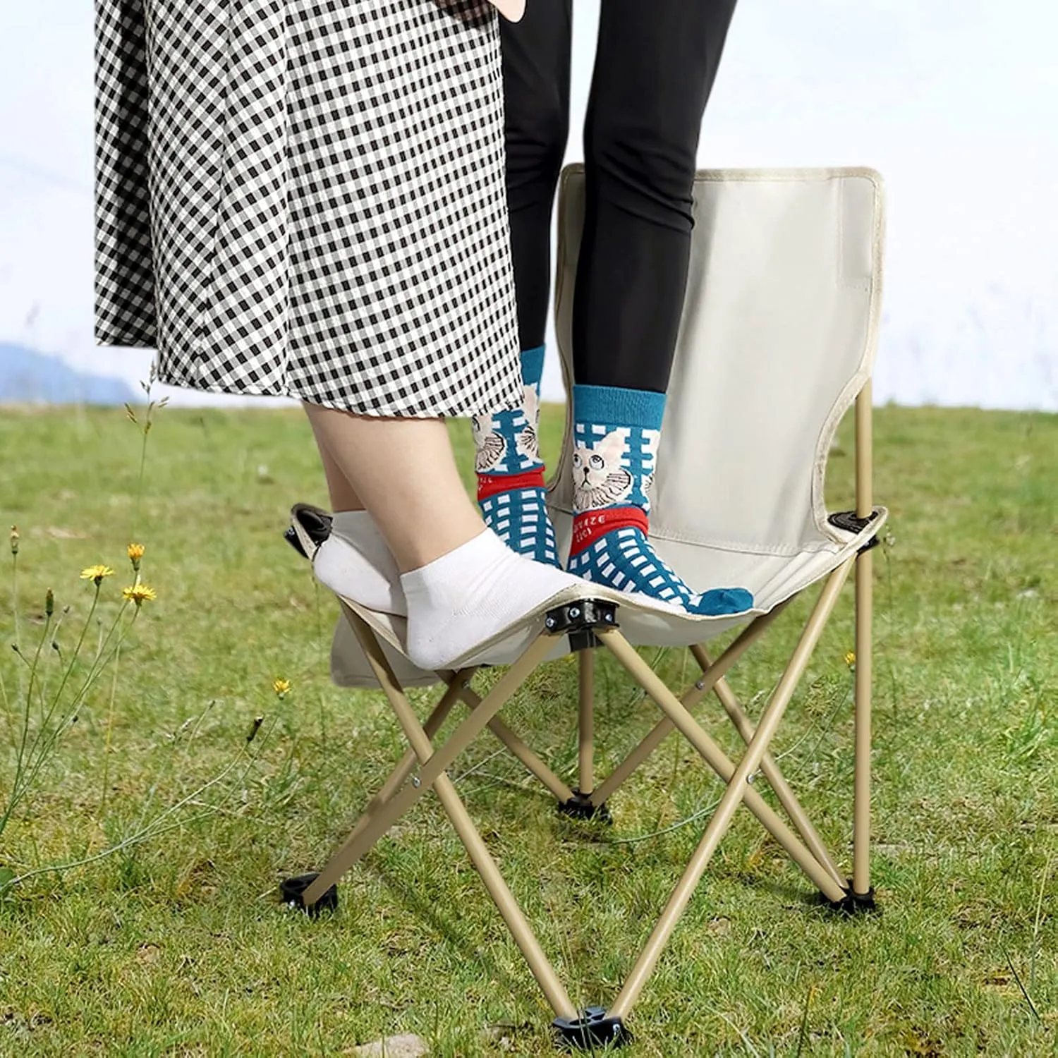 HUHJYUGE Outdoor Folding Camping Chairs, Heavy Duty Portable Camping Chairs, Folding Beach Chair with Side Pocket, Breathable Tearing Resistance, for Beach, Fishing, Trip (Black 42cm)