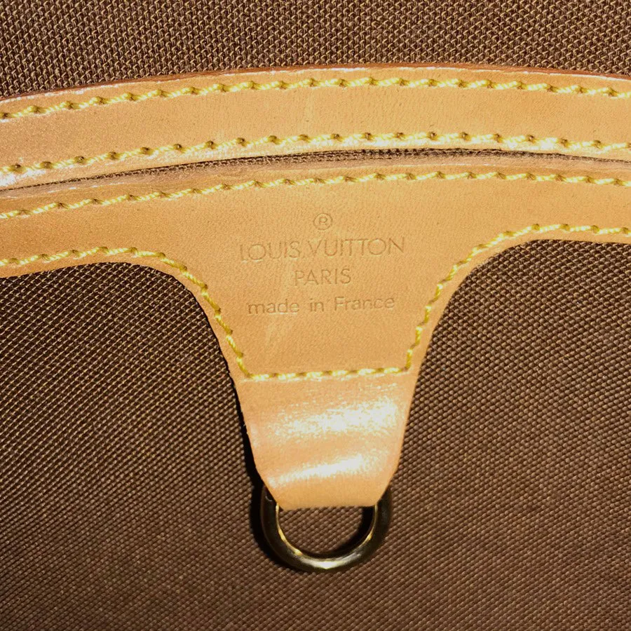 LOUIS VUITTON Handbag