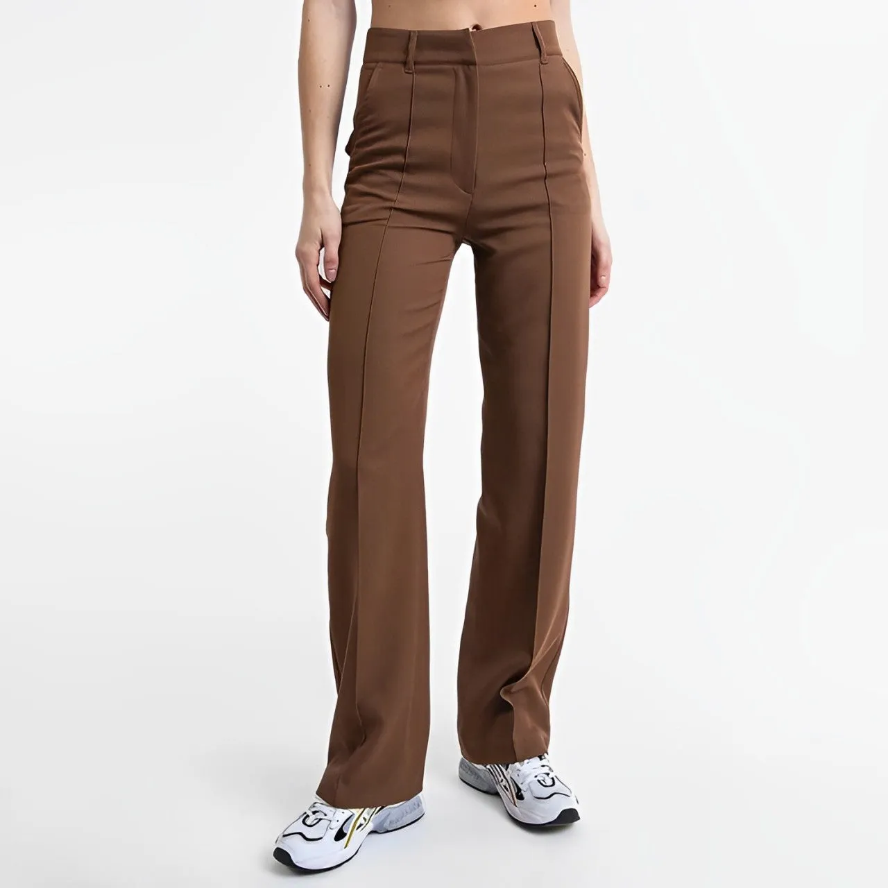 Stylish business trousers for everyday commuting