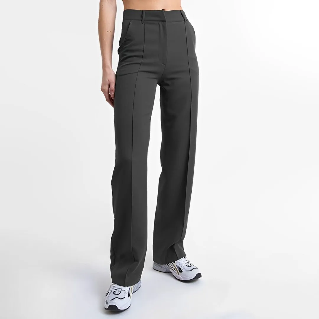 Stylish business trousers for everyday commuting
