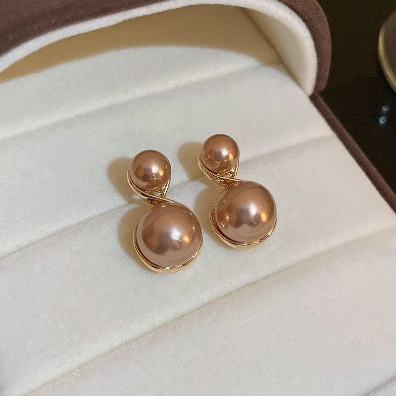 Stylish Pearl Earrings With Electroplating
