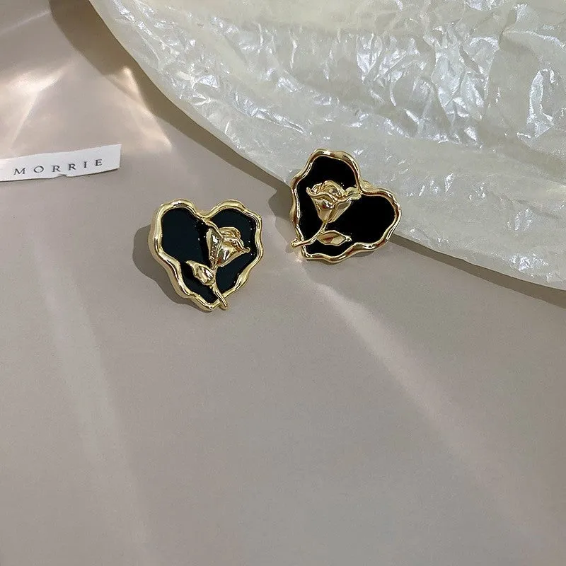 Stylish Pearl Earrings With Electroplating
