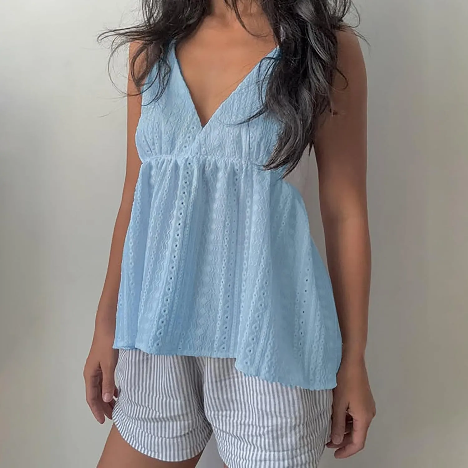 Women's Plus Size V Neck Eyelet Cami Peplum Top Spaghetti Strap Ruffle Boho Tank Top Eyelet Embroidery Loose Fit Flowy Tops